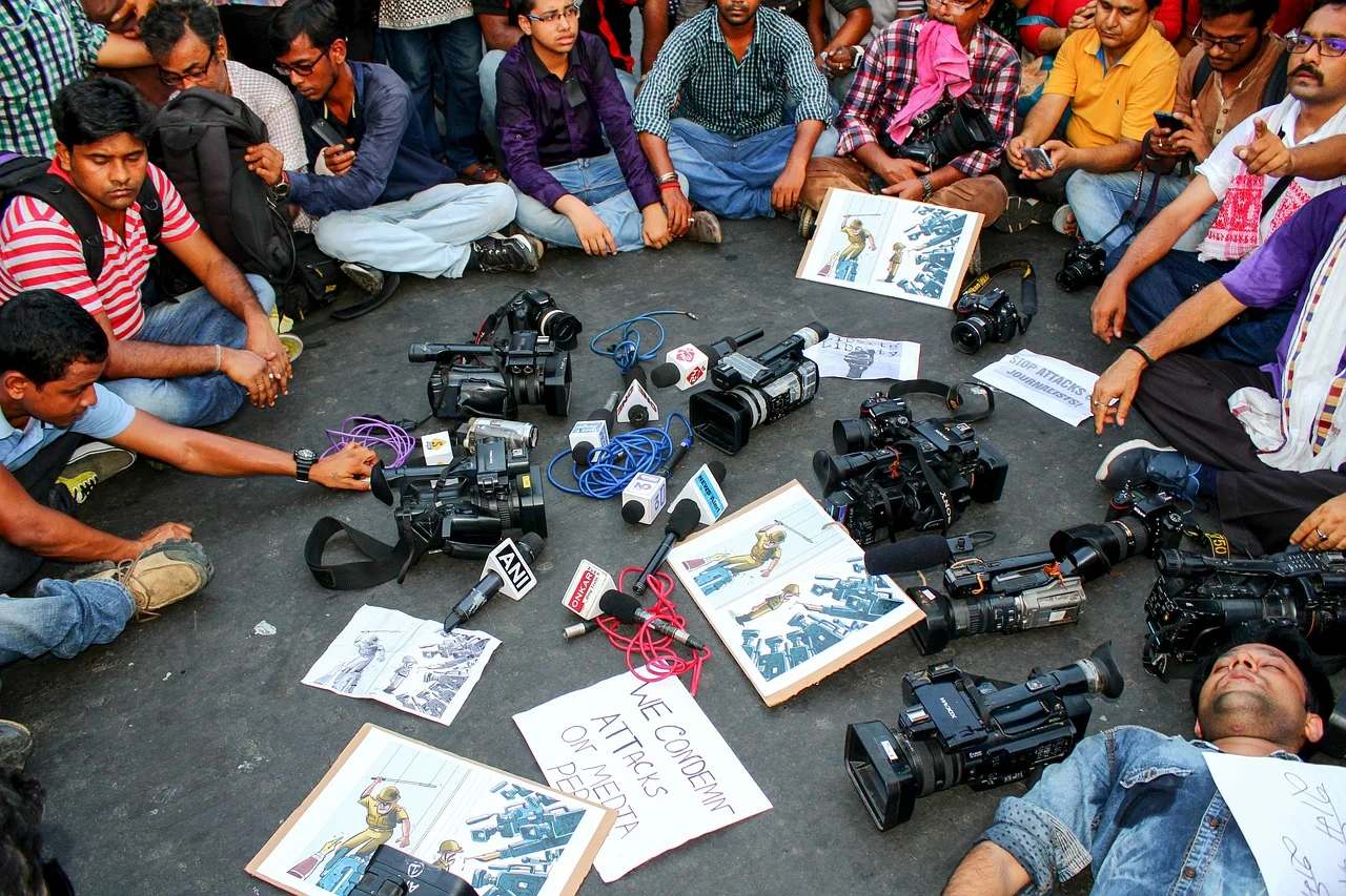 journalists 2944634 1280