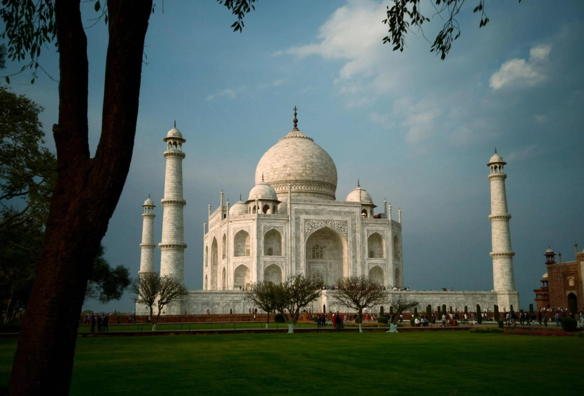 taj mahal compressed scaled e1706942442108
