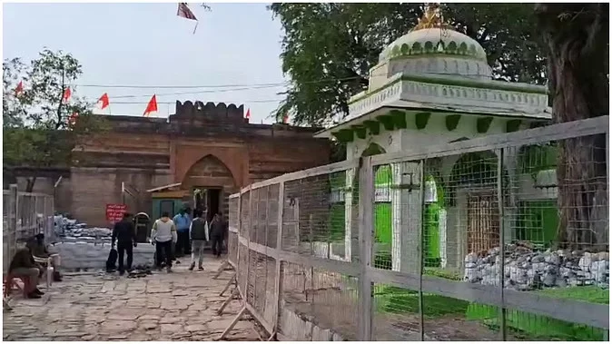 asi begins survey at bhojshala kamal maula mosque complex in dhar madhya pradesh