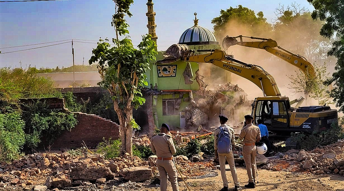 Gujarat Authorities Demolish Centuries-Old Mosque, Defy Fresh Supreme Court Order