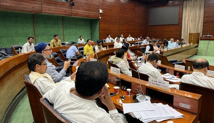 Opposition MPs Stage Walkout at JPC Meeting on Waqf Bill Amid Claims of ‘Fake’ Report