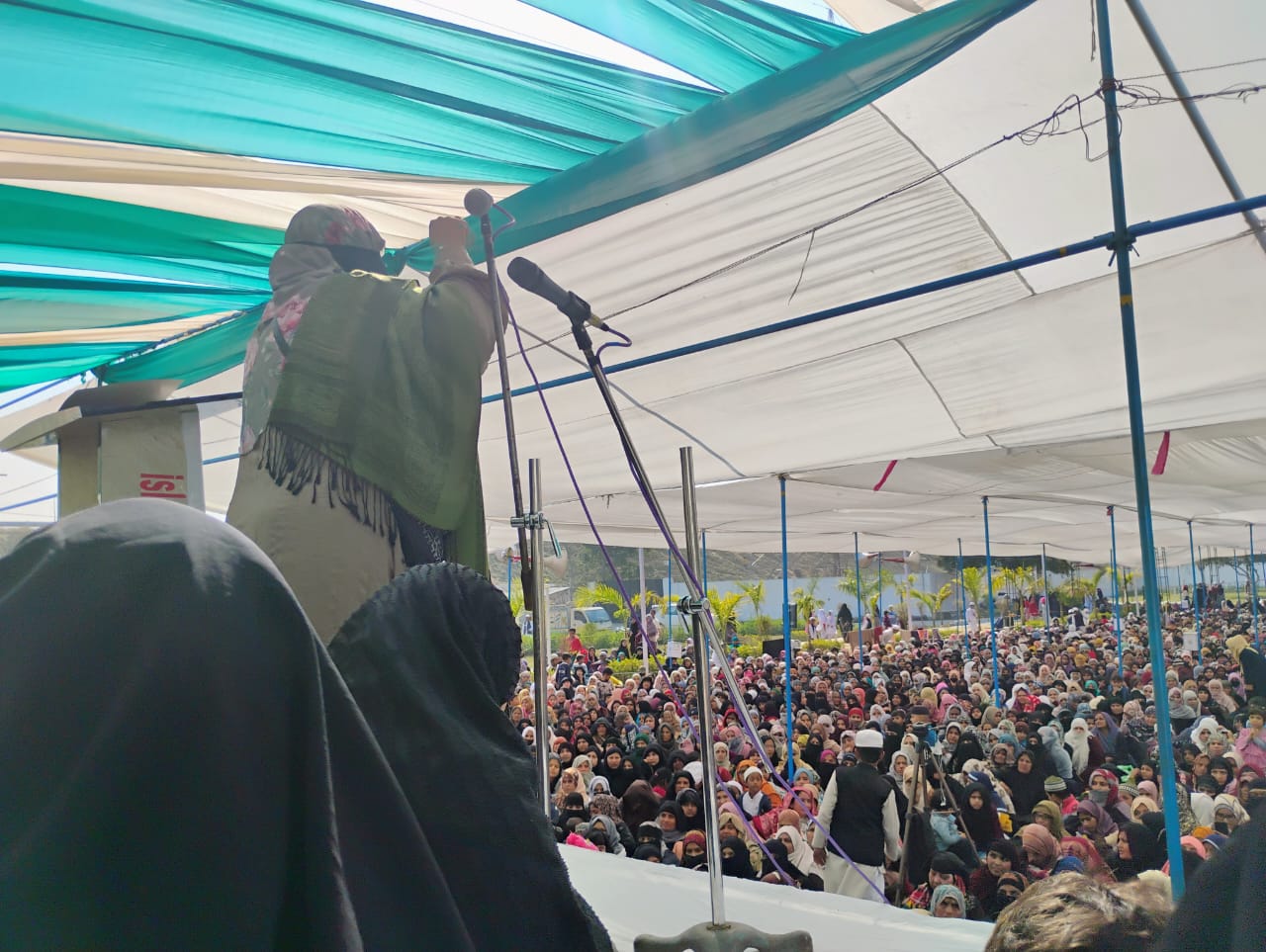 Massive Turnout at Women's Conference in Afzalgarh, Bijnor, as Muslim Leaders Lay Foundation Stone for New Girls’ Inter College