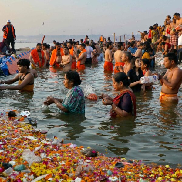 Pilgrims Report Skin Infections Post-Kumbh Mela; UP Officials Deny Water Contamination