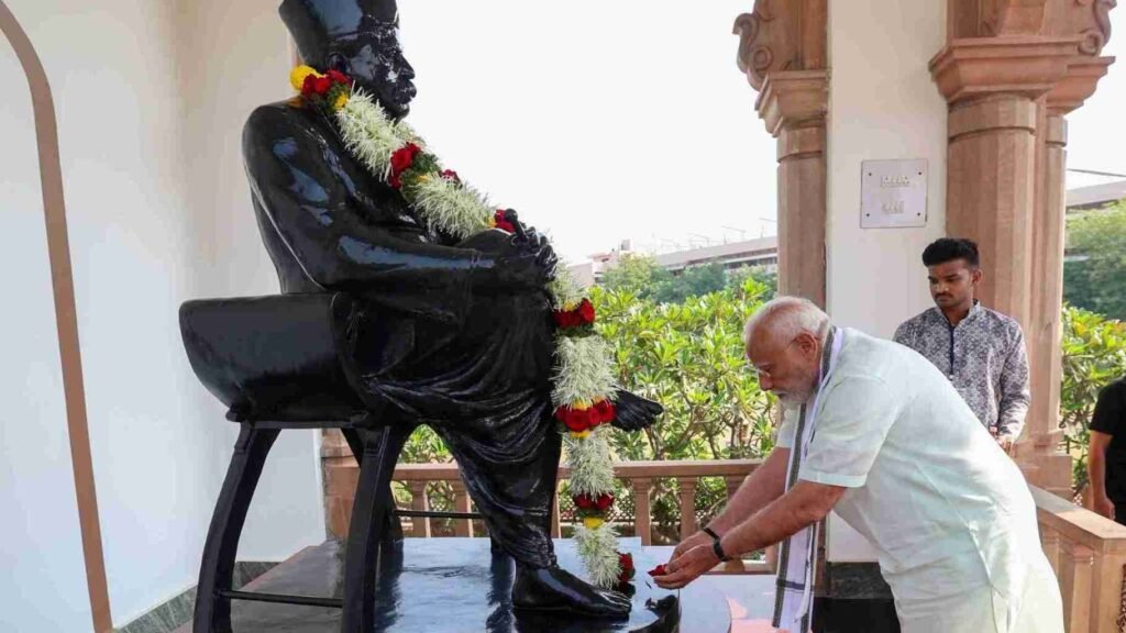 Rss Is India S Banyan Tree Of Culture And Modernization Says Pm