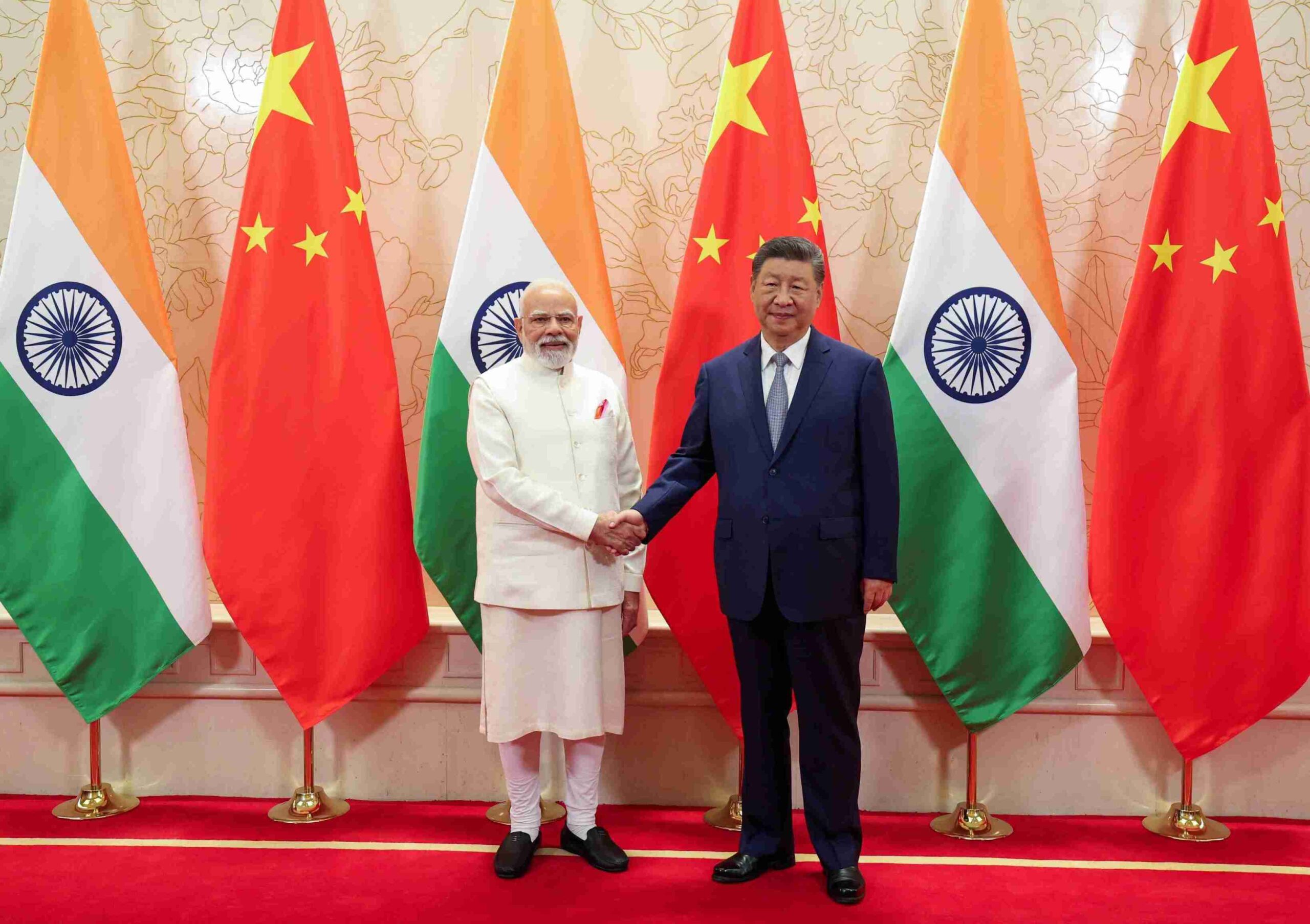 Modi, Xi Jinping Pledge to Resolve Border Issue, Boost Trade Ties at SCO Summit