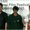Indian Film 'Karinji' Crew Shows Palestine Solidarity at Busan International Film Festival Closing Ceremony