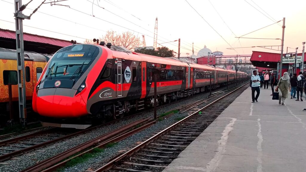 Kerala CM Slams Railways for ‘RSS Song’ at Vande Bharat Event, BJP Defends Students