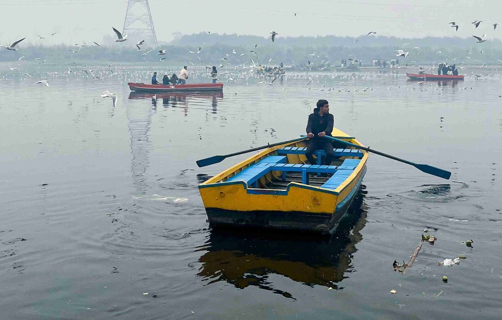 “Leave Delhi If You Can”: Former AIIMS Pulmonologist Warns as Toxic Air Hits ‘Severe’ Levels