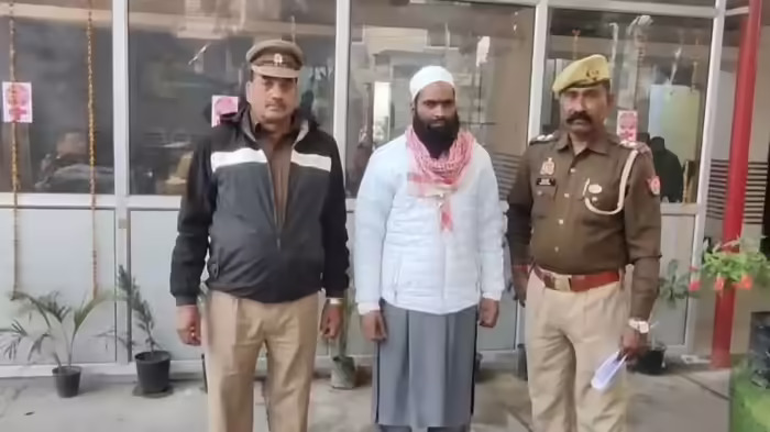 After Azaan Loudspeaker Row, Muzaffarnagar Muezzin Arrested Amid Police Backlash 59 Muzaffarnagar Muezzin Arrested After Azaan Loudspeaker Row