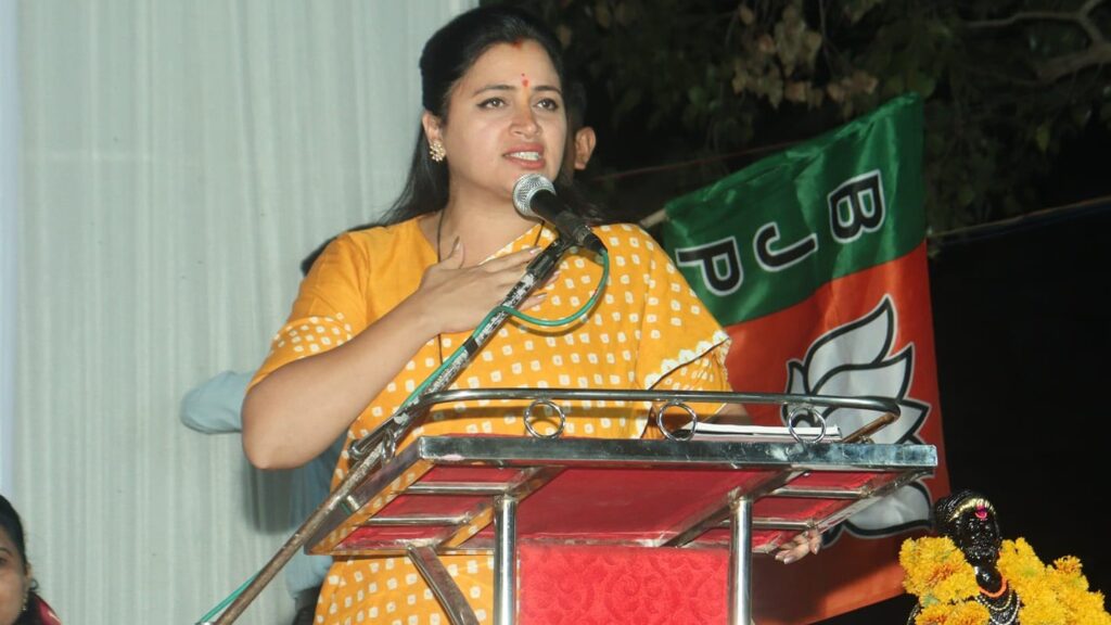 Navneet Rana Urges Hindus to Have More Children, Warns of ‘Conspiracy to Turn Hindustan into Pakistan’