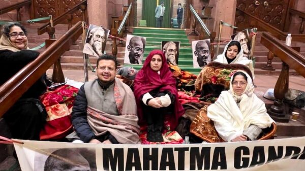 ‘Bulldozing Parliament’: TMC Stages Overnight Dharna After VB–G RAM G Bill Cleared 6 ‘Bulldozing Parliament’: TMC Stages Overnight Dharna After VB–G RAM G Bill Cleared