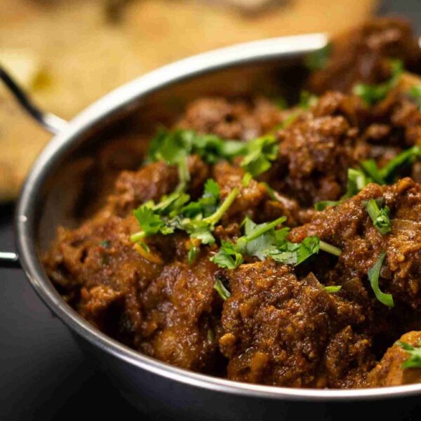 UP: Wedding Reception Turns Chaotic After Guests Object to “Beef Curry” Label in Aligarh