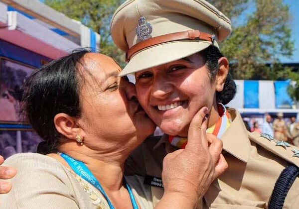 J&K’s Simran Bala Leads All-Male CRPF Unit at R-Day