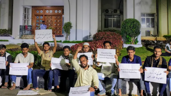 ‘Our Democratic Right’: MANUU Students Protest for Restoration of Student Union Elections 6 MANUU Students Protest for Restoration of Union Elections