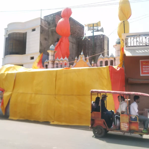 Authorities in Shahjahanpur cover 48 mosques and mazars with tarpaulin ahead of the traditional Juta Maar Holi procession amid tight security.