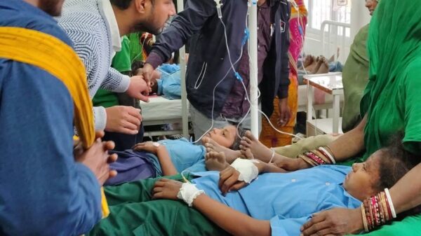 Over 70 Students Fall Ill After Mid-Day Meal at Karu Tola School in Bihar; Lizard Suspected in Food