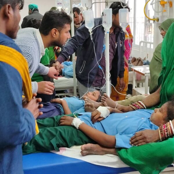 Over 70 Students Fall Ill After Mid-Day Meal at Karu Tola School in Bihar; Lizard Suspected in Food