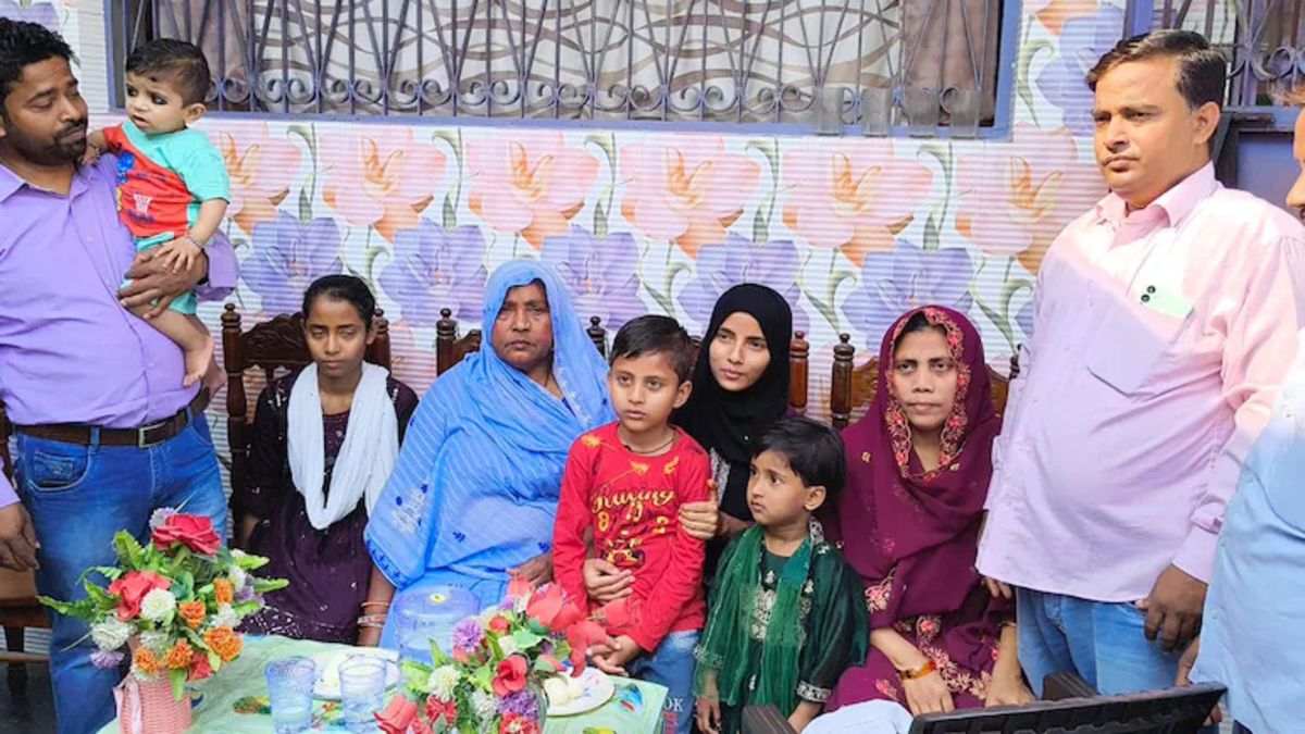 Bihar Board Class 10 results 2026 announced: 81.79% pass, Sabreen Parveen & Pushpanjali Kumari top state with 492 marks.