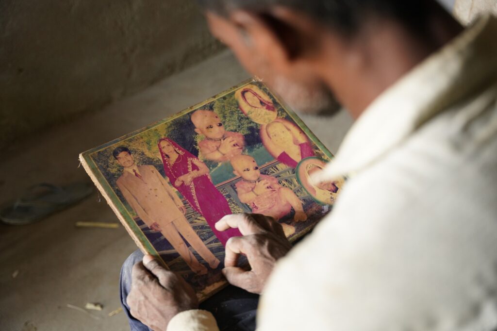 Bihar Muslim Woman Dies After Ramadan Assault; Forced to Drink Urine-Laced Alcohol, 19 Accused, Only One Arrested 1 A Muslim woman, Roshan Khatoon, died in Madhubani days after being allegedly assaulted by villagers over a local dispute. Her family accused the police of shielding the accused, delaying medical care, and pressuring them for compromise. An FIR names 19 people, but only one arrest has been made. Khatoon’s husband called for justice, alleging religious targeting and social discrimination, while authorities say the investigation is ongoing.