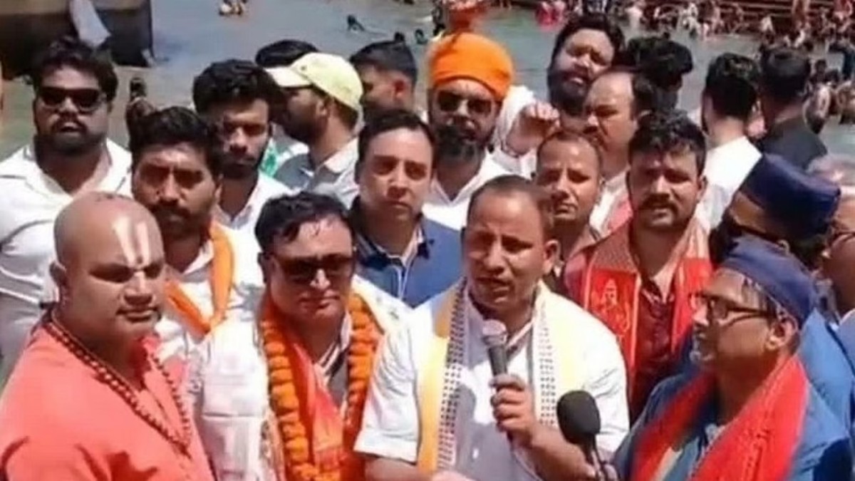 Tension erupts at Har Ki Pauri after ‘Ex-Muslim Padyatra’ reaches sacred ghats.