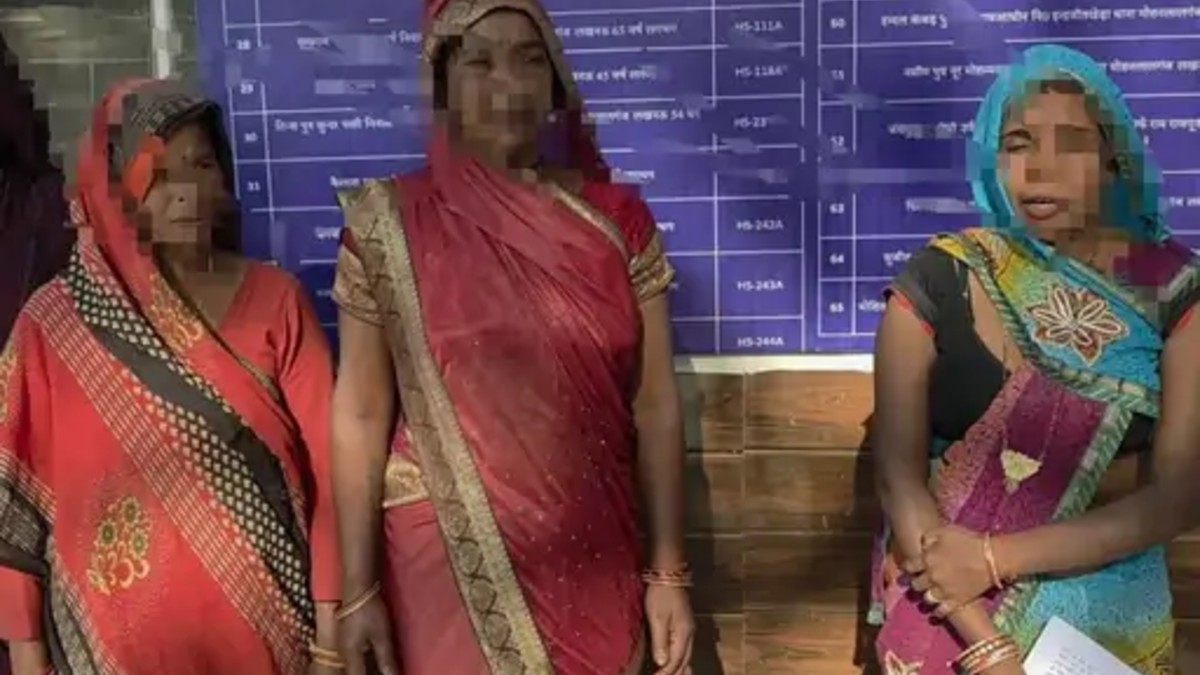 Dalit woman alleges molestation and caste abuse in Mohanlalganj, accuses police of inaction.