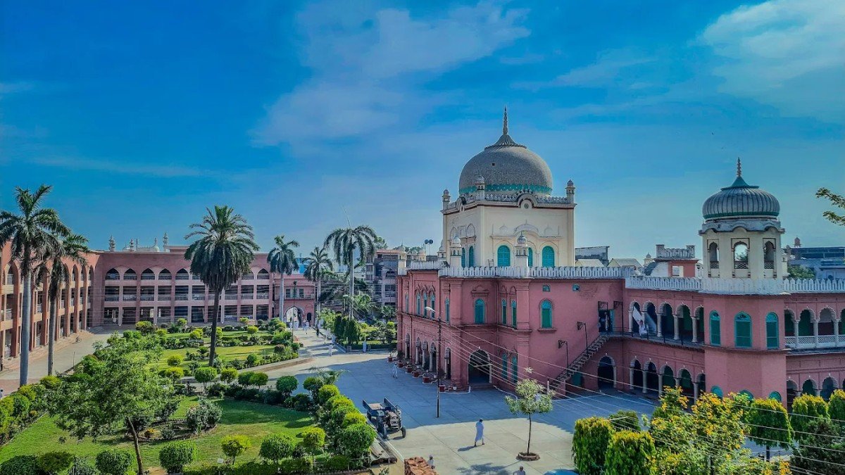 Darul Uloom Deoband bans smartphones and tablets on campus, saying move will improve discipline and focus on studies.
