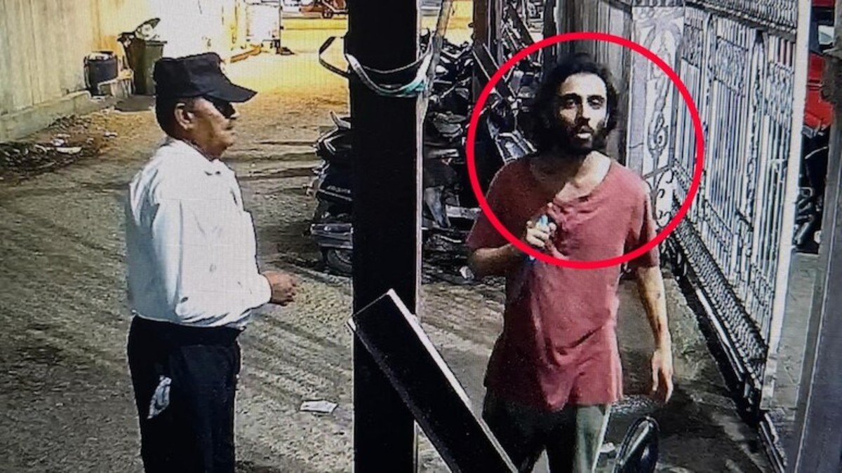 Mumbai attack: man held for assaulting guards after questioning religion; ATS probes angle.