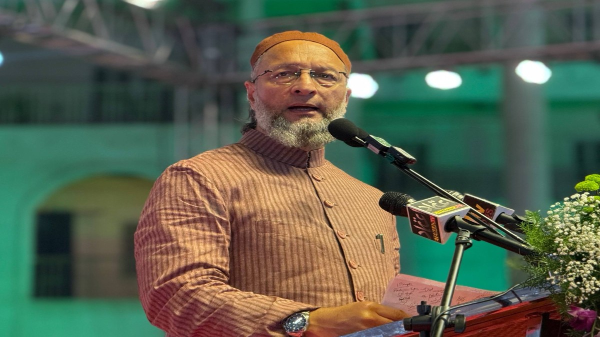 Asaduddin Owaisi criticises Mamata Banerjee, alleging low Muslim representation in government jobs and poor socio-economic conditions in Bengal.