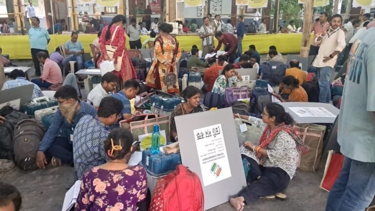 65 Election Duty Officers Deleted From SIR List in West Bengal; Supreme Court Declines Relief, Asks Them to Approach Tribunal