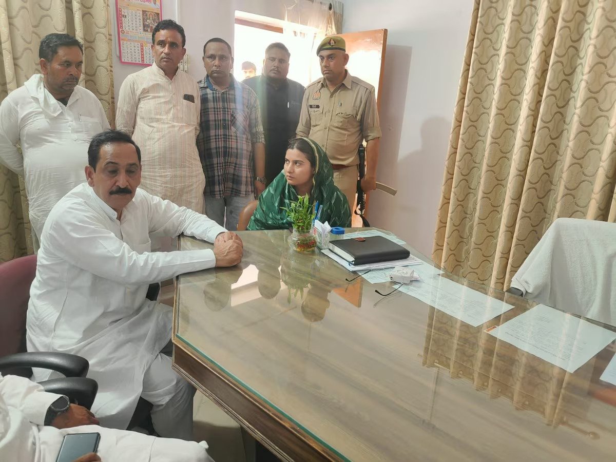 “Taken to Women’s Police Station to Intimidate Us”: Iqra Hasan Alleges Police Detained Her During Justice Plea