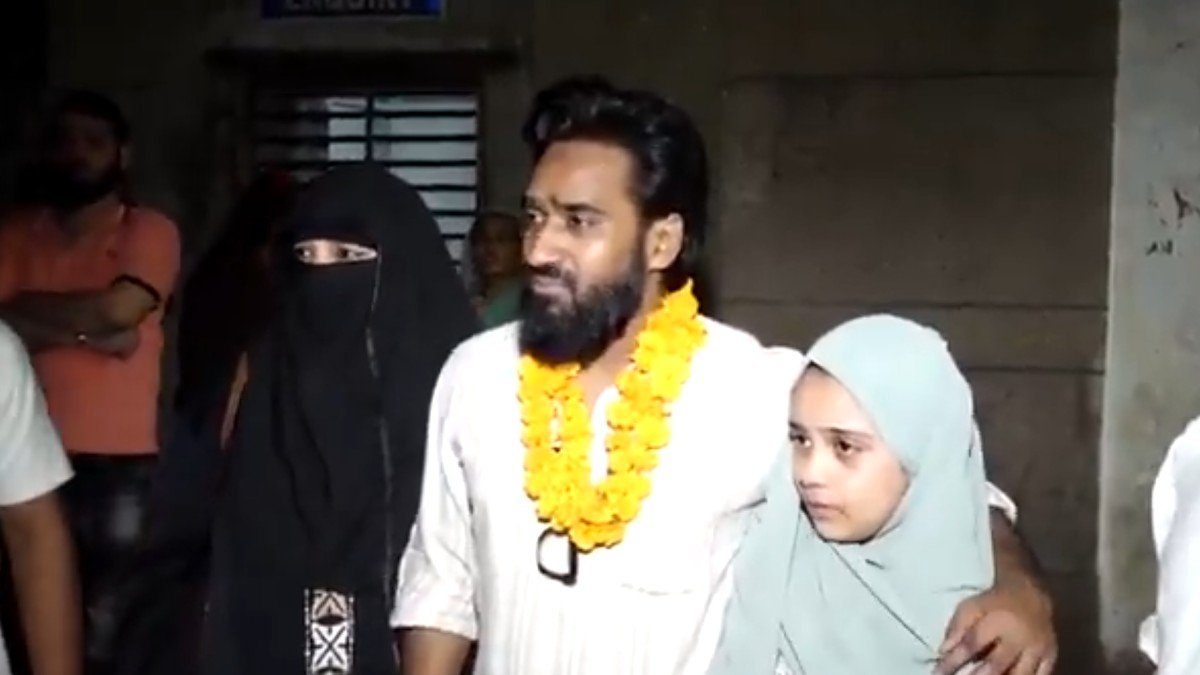 Anti-CAA Activist Tasleem Ahmed Walks Free After Nearly Six Years as Supreme Court Grants Interim Bail in Delhi Riots UAPA Case