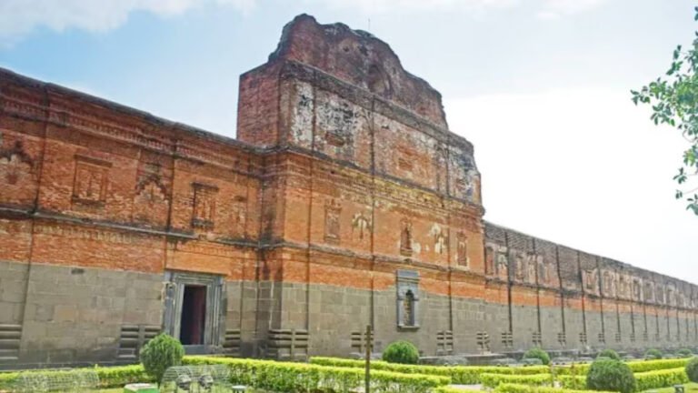 Shivalinga Installed Near Adina Mosque in West Bengal Ahead of Rudrabhishek; Temple Claim Rekindles Dispute