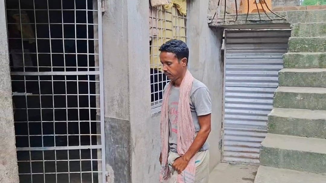 ‘Am I Still A Citizen?’ Bengal Daily-Wage Worker Rafiqul Sheikh Left Off Electoral Roll, Fights To Prove His Identity
