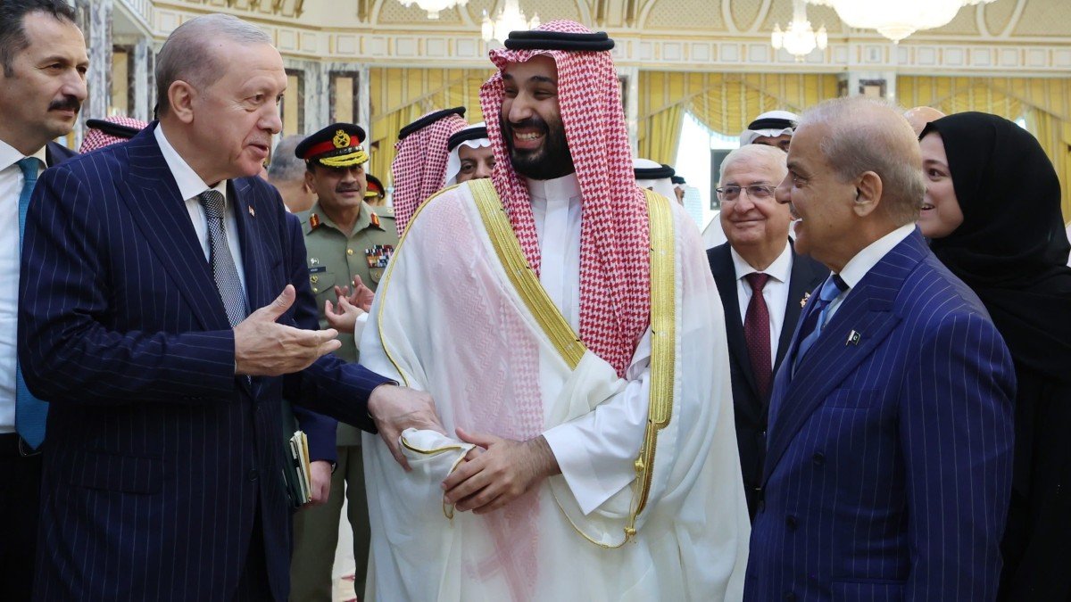 Iran Invited to Join Saudi-Pakistan-Turkey Mecca Defence Pact, Report Says