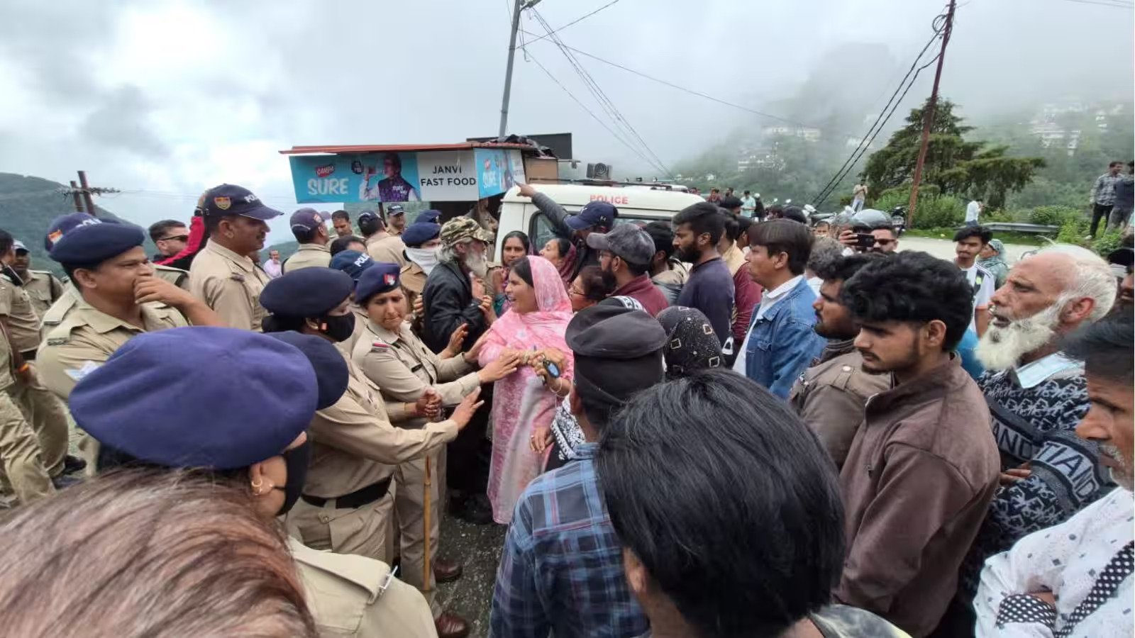 Mussoorie Tense as Authorities Demolish Janaza Namaz Site at 200-Year-Old Muslim Cemetery
