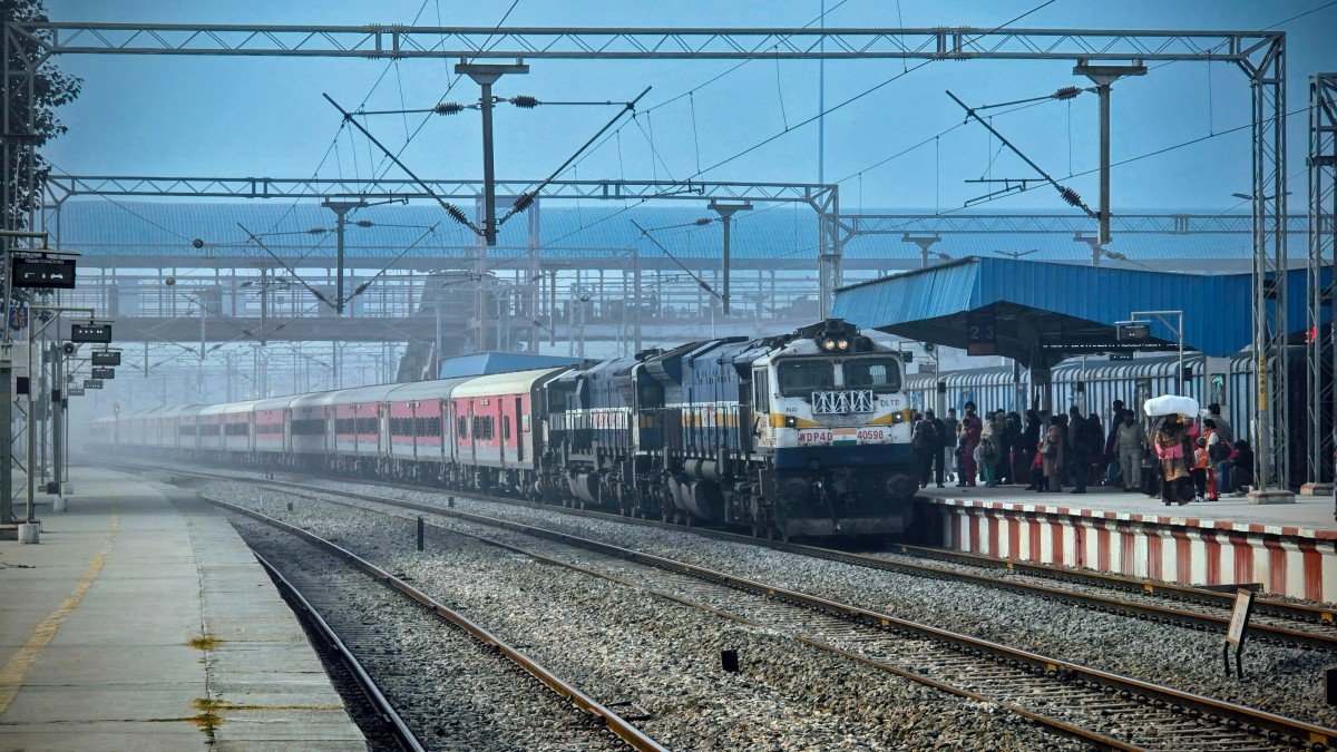 CAG Finds E. Coli in Drinking Water at Several Railway Stations, Flags Poor Passenger Amenities