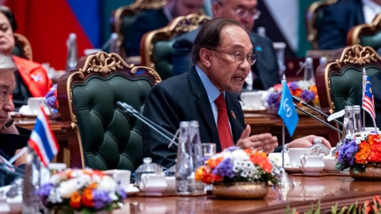 ‘Without Understanding AI, We Will Be Colonized’: Malaysian PM Anwar Ibrahim Urges Muslims to Embrace Technology