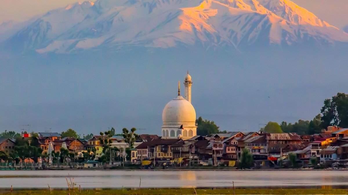 Kashmir’s Friday Khutbah Under Scrutiny: Who Gets to Decide What Imams Preach?